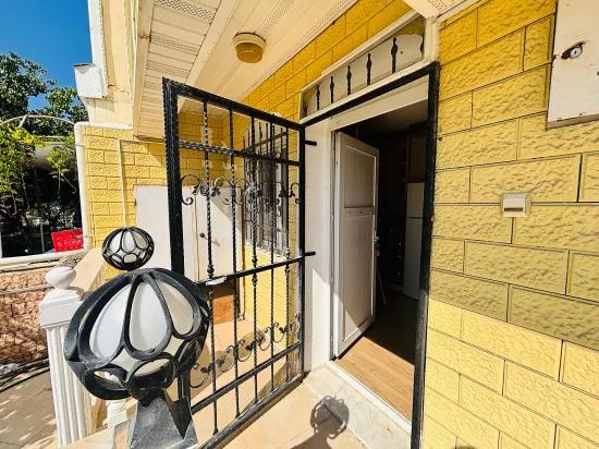 In İzmir Seferihisar Mersin Gebiet Viertel sehr nah am Meer 3+1 Villa zu verkaufen