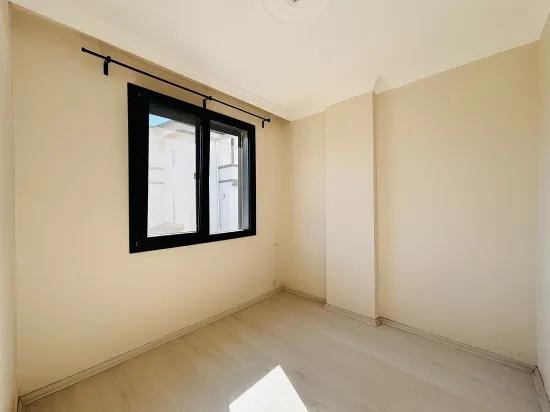 In İzmir Seferihisar Cumhuriyet Viertel mit gemeinsamem Eingang 3+1 zu verkaufen freistehende Villa