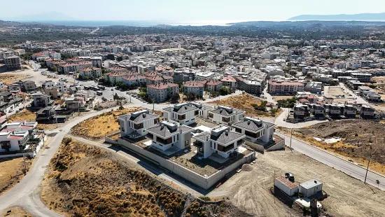 İzmir Seferihisar Meer mit Aussicht mit Pool Anlage Innerhalb zu verkaufen Duplex Triplex Villa