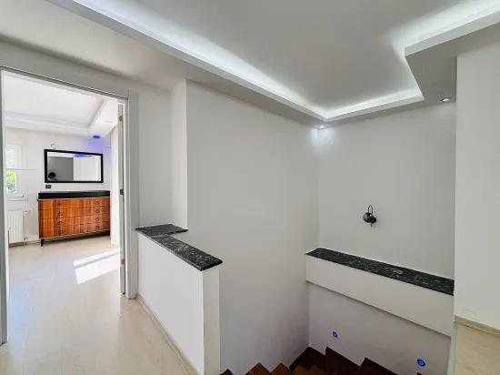 İzmir Seferihisar Im Stadtteil Turabiye möblierte 2+1 zum Verkauf Wohnung Duplex