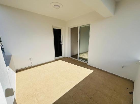 2+1-Zimmer-Wohnung In Seferihisar Ürkmez Zu Verkaufen, Mit Separater Küche Und Garten, Keine Nebenkosten