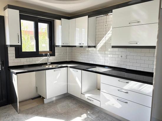 Geräumige 3+1 Villa Zum Verkauf Im Zentrum Von Seferihisar Doğanbey