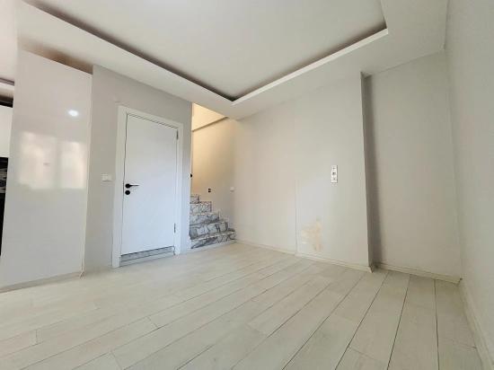 Neubau-villa (2+1 Schlafzimmer, Lizenziert) Mit Garten In Seferihisar Payamlı Zu Verkaufen