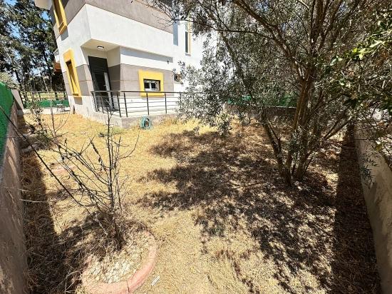 Geräumige 3+1-Zimmer-Villa Mit Großem Garten Im Stadtteil Cumhuriyet Von Seferihisar Zu Verkaufen