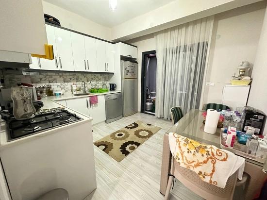 Dreifamilienhaus (4+1 Zimmer) Mit Separater Küche In Seferihisar Ürkmez Zu Verkaufen, 300 M Vom Strand Entfernt