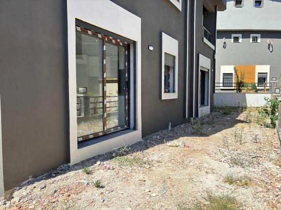 Großzügige 3+1-Zimmer-Villa Mit Separatem Eingang In Menderes Özdere Zu Verkaufen