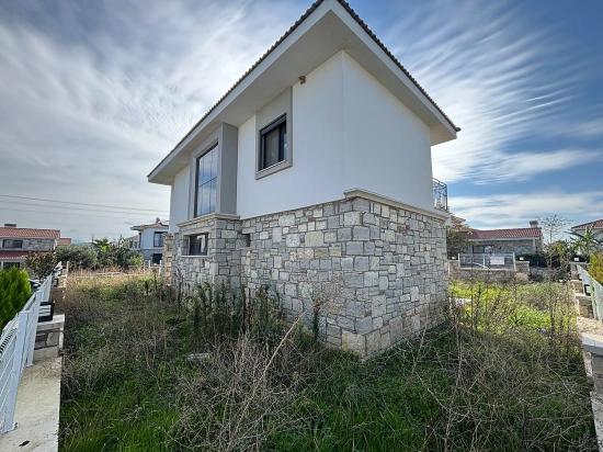 4+1 Freistehende Maisonette-Sommervilla Mit Pool In Seferihisar Akarca