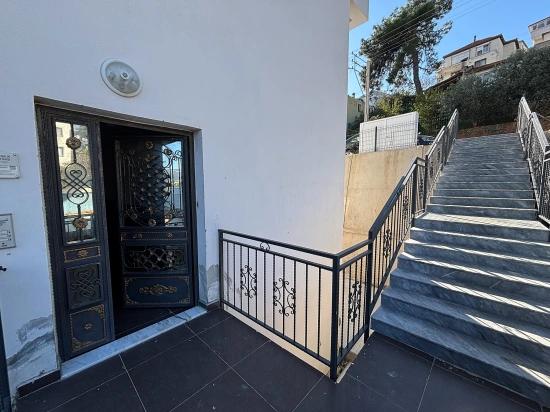 2+2 Maisonette-Wohnung Zum Verkauf In Menderes Gümüldür Fevzi Çakmak