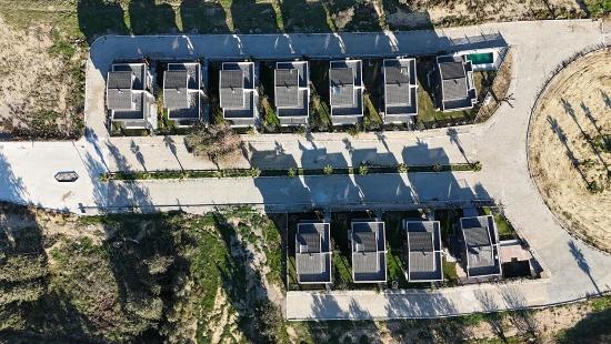 Dreifamilienhaus Mit 3+1 Bädern Und Separatem Grundbucheintrag, Direkt Am Meer Im Viertel Atatürk, Seferihisar, İzmir