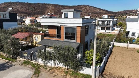Freistehende 3+1-Zimmer-Maisonette-Villa Mit Eigenem Bad Im Stadtteil Payamlı, Seferihisar, Izmir