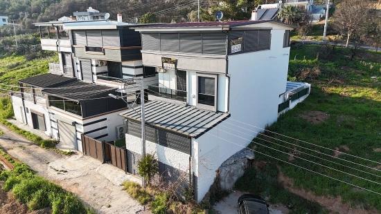 Komplett Möblierte 3+1-Villa Mit Pool Zum Verkauf In Cumhuriyet Mahallesi, Seferihisar, İzmir.