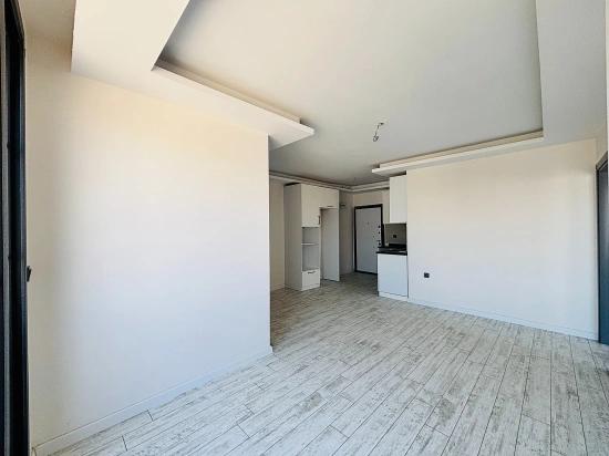 Renovierte 1+1-wohnung Zum Verkauf In Der Deniz-straße Im Bezirk Seferihisar Payamlı In Izmir