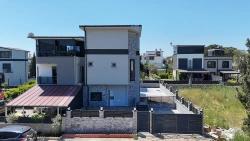 3+1-Zimmer Villa Zu Verkaufen in Cumhuriyet Bz. Seferihisar Doğanbey - 150 m²