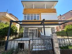 3+1-Zimmer Villa Zu vermieten in Bengiler Bz. Seferihisar Ürkmez - 165 m²