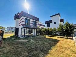 3+1-Zimmer Sommerhaus Zu verkaufen in Cumhuriyet Bz. Seferihisar Doğanbey - 180 m²