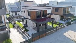 Große 3+1-Zimmer-Villa (300 M² Bruttofläche) Mit Separatem Pool In Doğanbey Zu Verkaufen