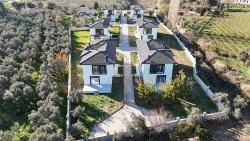 3+1-Maisonette-Villa In Einer Bewachten Wohnanlage Im Viertel Kavakdere, Seferihisar, Izmir