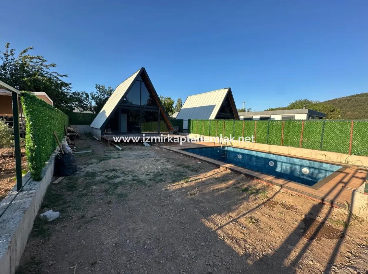 Dreieckiges Bungolov Haus Mit Pool Auf 300 M2 Grundstück In Izmir Menderes Yeniköy