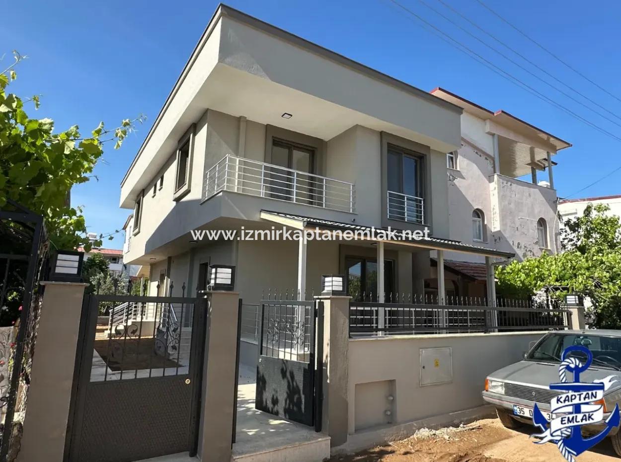 Izmir Seferihisar Payamli Mah De Deniz 500 Mt Zu Verkaufen 2 1 Sommerhaus