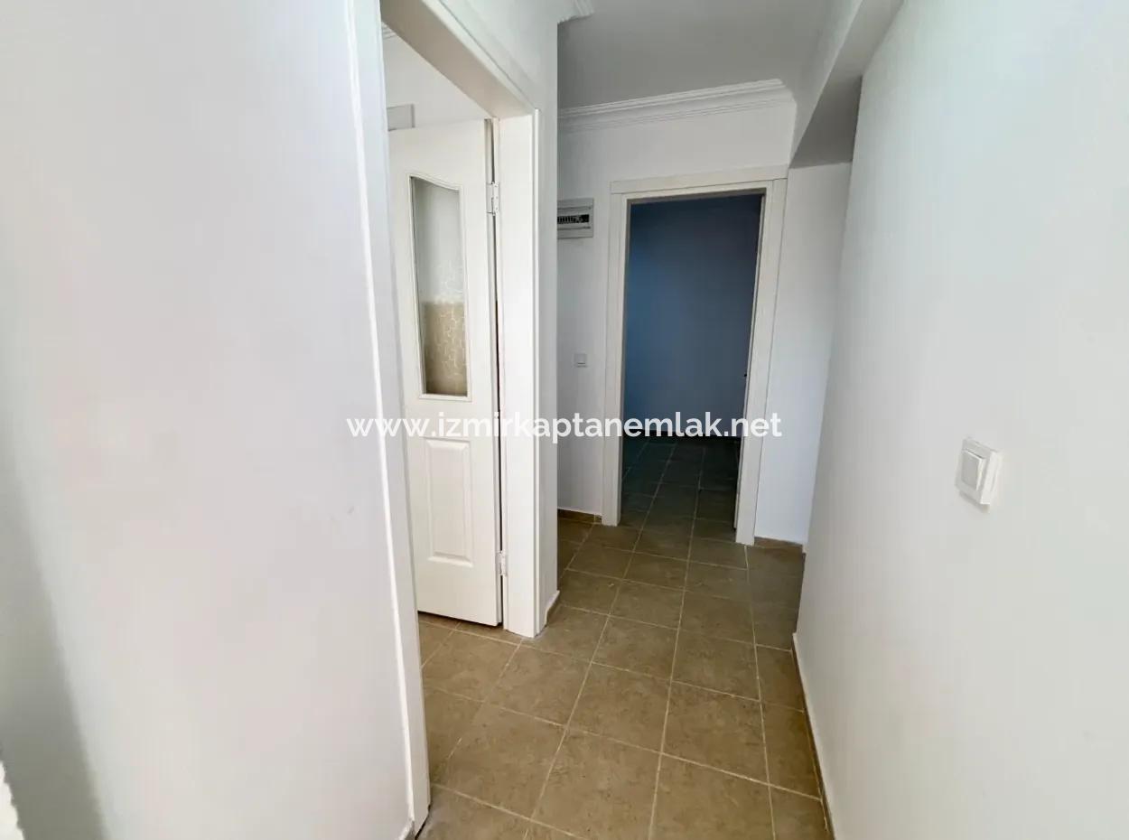 Ürkmez Zentrale Lage Bahçeli 2 1 Wohnung Zum Verkauf