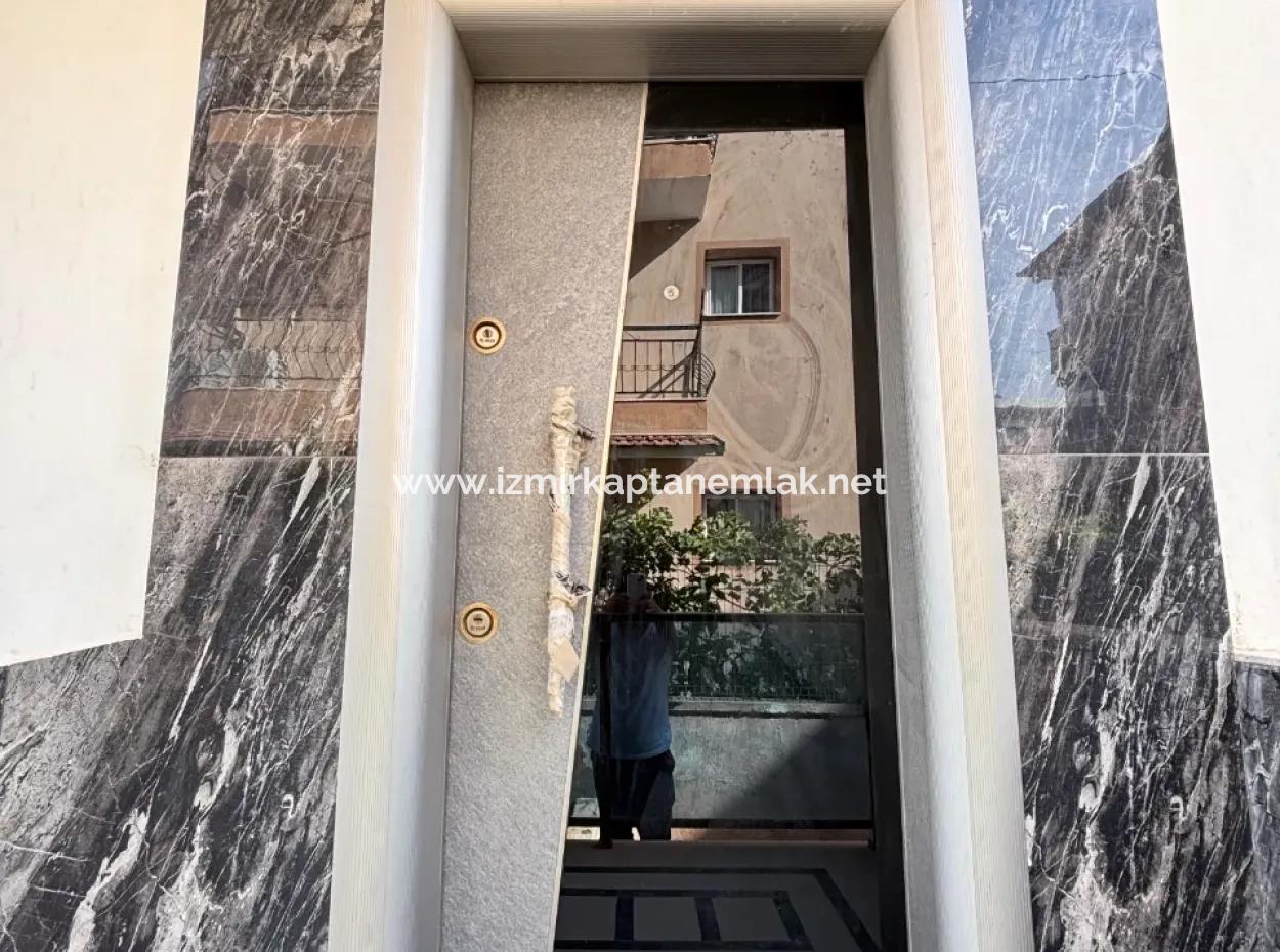 3 1 Villa Zum Verkauf In Doğanbey Mit 500 M Parkplatz Garten