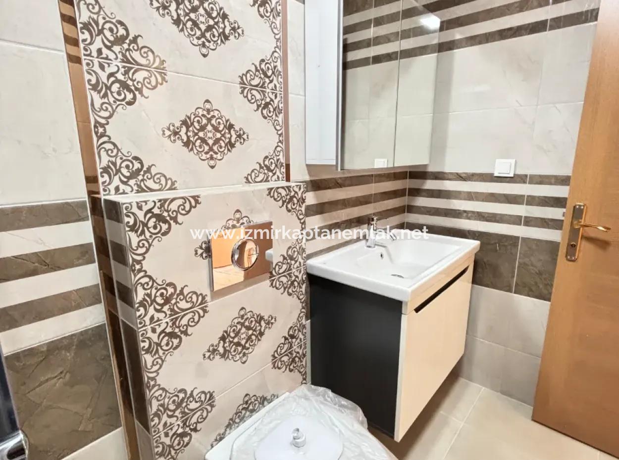 3 1 Villa Zum Verkauf In Doğanbey Mit 500 M Parkplatz Garten