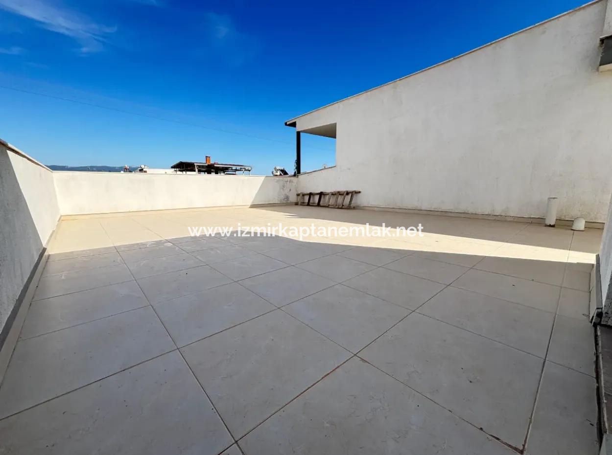 3 1 Villa Zum Verkauf In Doğanbey Mit 500 M Parkplatz Garten