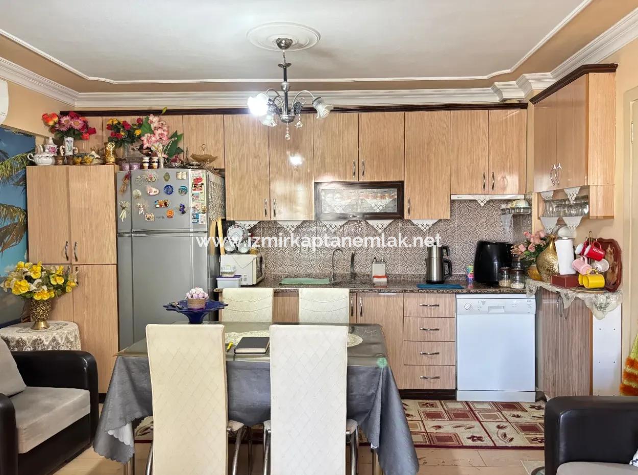 150 M Breite Gebaute 2 1 Wohnung Zum Verkauf Im Zentrum Von Ürkmez