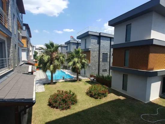 Payamlı 3 1 Villa Zu Verkaufen Mit Pool Und Garten Am Meer