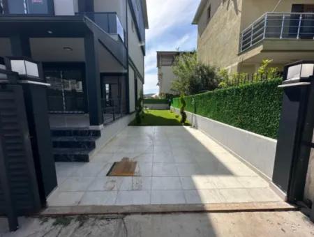 İzmir Seferihisar Payamli Mah Denize 500 Mt 3 1 Tribleks Sommerhaus