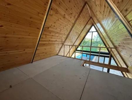 Dreieckiges Bungolov Haus Mit Pool Auf 300 M2 Grundstück In Izmir Menderes Yeniköy