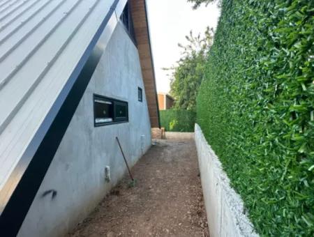 Dreieckiges Bungolov Haus Mit Pool Auf 300 M2 Grundstück In Izmir Menderes Yeniköy