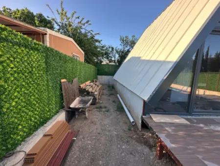 Dreieckiges Bungolov Haus Mit Pool Auf 300 M2 Grundstück In Izmir Menderes Yeniköy