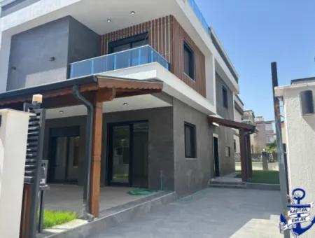 İzmir Seferihisar Payamli Mah.de 3 1 400 Mt Ultra-Luxus-Sommerhaus Zum Verkauf Am Meer