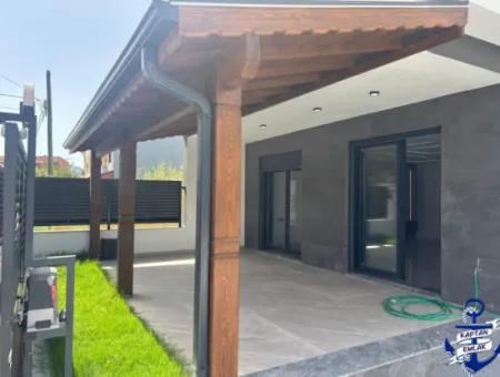 İzmir Seferihisar Payamli Mah.de 3 1 400 Mt Ultra-Luxus-Sommerhaus Zum Verkauf Am Meer