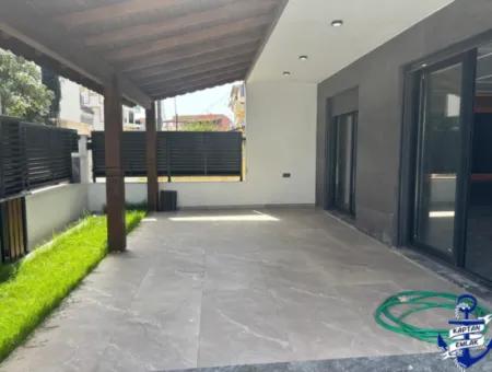İzmir Seferihisar Payamli Mah.de 3 1 400 Mt Ultra-Luxus-Sommerhaus Zum Verkauf Am Meer