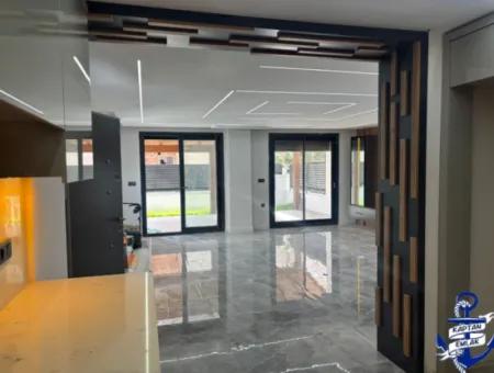 İzmir Seferihisar Payamli Mah.de 3 1 400 Mt Ultra-Luxus-Sommerhaus Zum Verkauf Am Meer