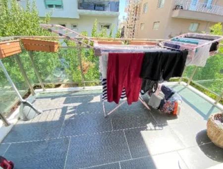 Ürkmez Bengilar Nützliche 2. Etage Sauber 2 1 Wohnung Zum Verkauf