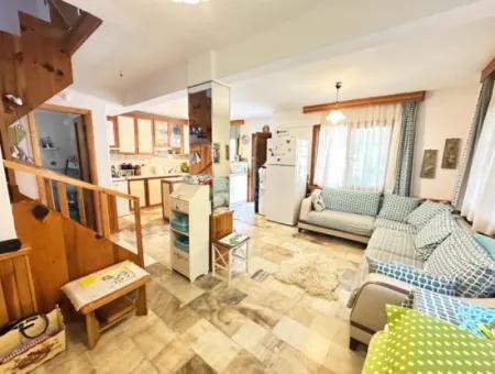 200 M Zum Strand Auf Der Meeresseite Von Ürkmez 3 1 Gartenvilla Zum Verkauf