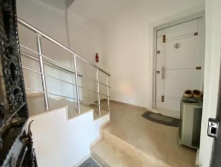 2 1 Wohnung Zum Verkauf In Ürkmez Zentrum Mit Geschlossener Garage Und Garten
