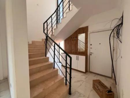 Neubau 2 1 Villa Zum Verkauf In Seferihisar Mit Großem Garten