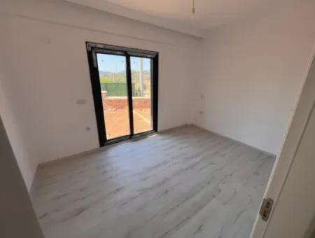 Neubau 2 1 Villa Zum Verkauf In Seferihisar Mit Großem Garten