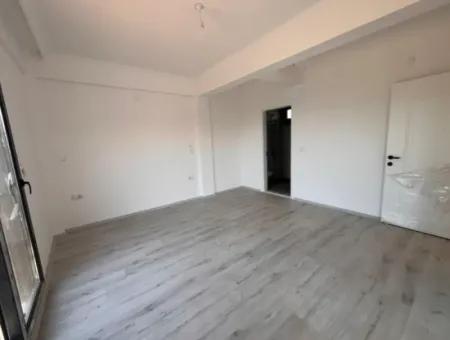 Neubau 2 1 Villa Zum Verkauf In Seferihisar Mit Großem Garten