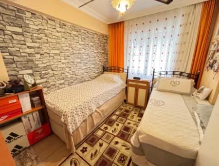 150 M Breite Gebaute 2 1 Wohnung Zum Verkauf Im Zentrum Von Ürkmez