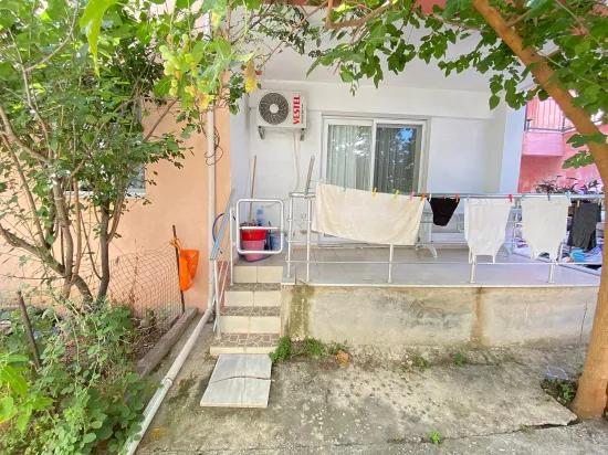 İzmir Seferihisar Im Viertel Mersin-gebiet Geräumige 2+1 Wohnung Mit Garten Zu Verkaufen
