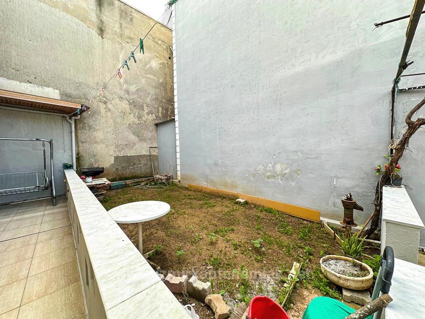 Centrally Located 4+1 Villa For Sale In Payamlı Neighborhood, Seferihisar, İzmir, Within Walking Distance To The Sea.