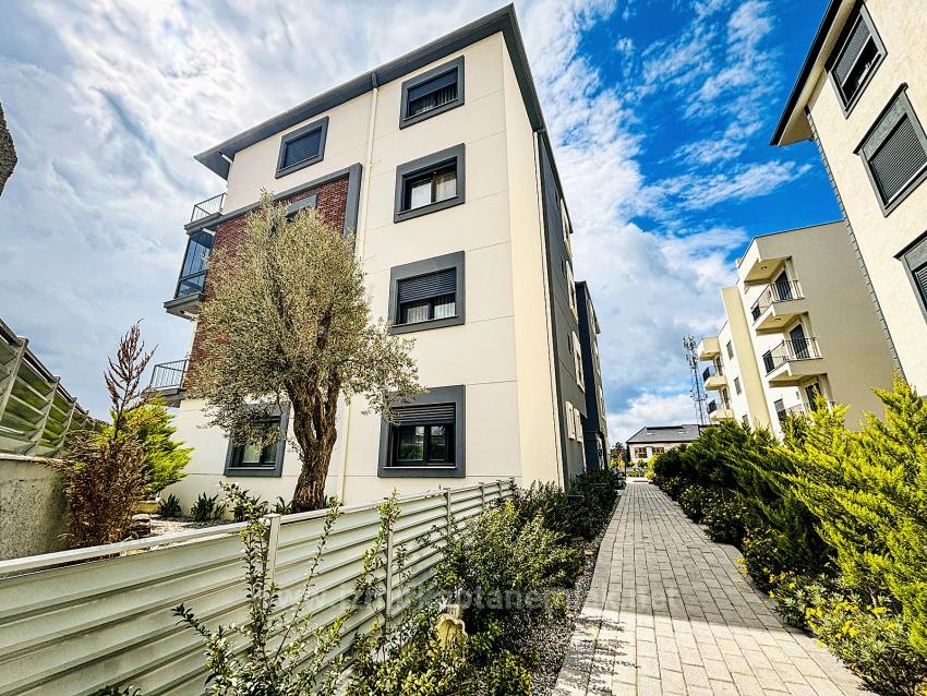 Located In A Gated Community With A Swimming Pool And Security Cameras In Çolakibrahim Bey Neighborhood, Seferihisar, İzmir.