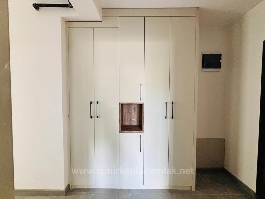 Located In A Gated Community With A Swimming Pool And Security Cameras In Çolakibrahim Bey Neighborhood, Seferihisar, İzmir.