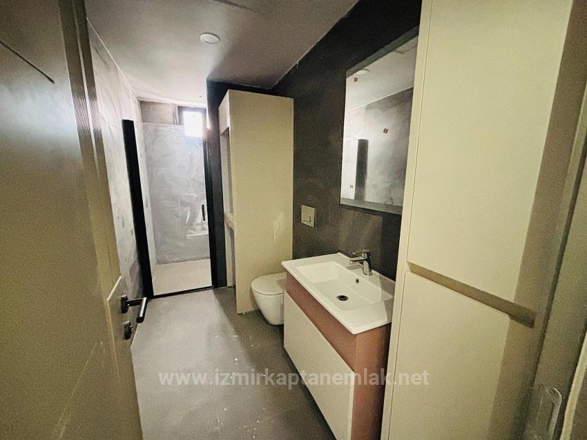 Located In A Gated Community With A Swimming Pool And Security Cameras In Çolakibrahim Bey Neighborhood, Seferihisar, İzmir.