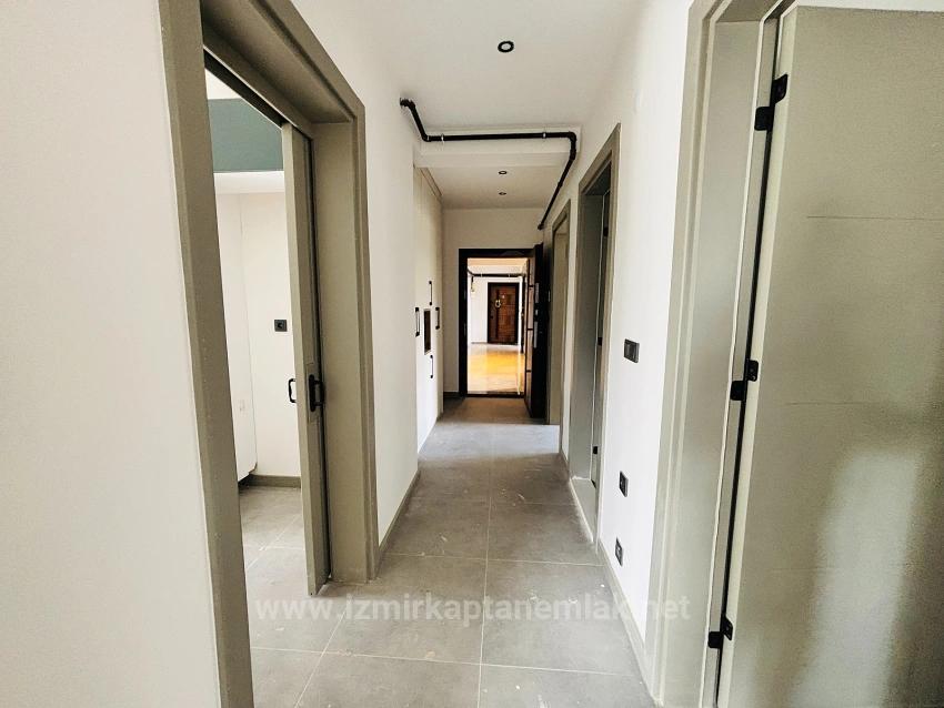 Located In A Gated Community With A Swimming Pool And Security Cameras In Çolakibrahim Bey Neighborhood, Seferihisar, İzmir.